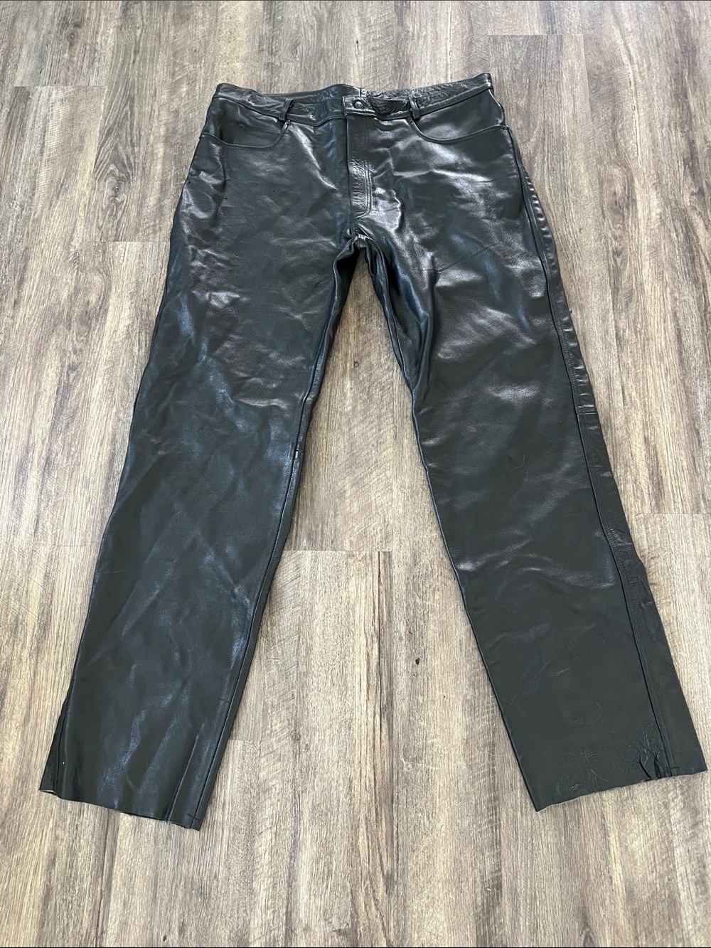 Xelement NWOT women’s heavy leather black motorcycle riding pants, sz 20 ^